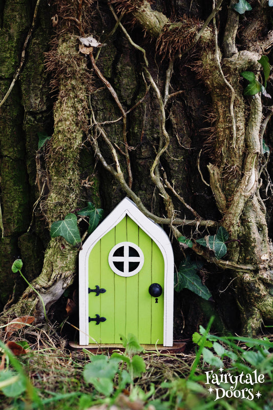 Fairy Door 'Mara' in Green