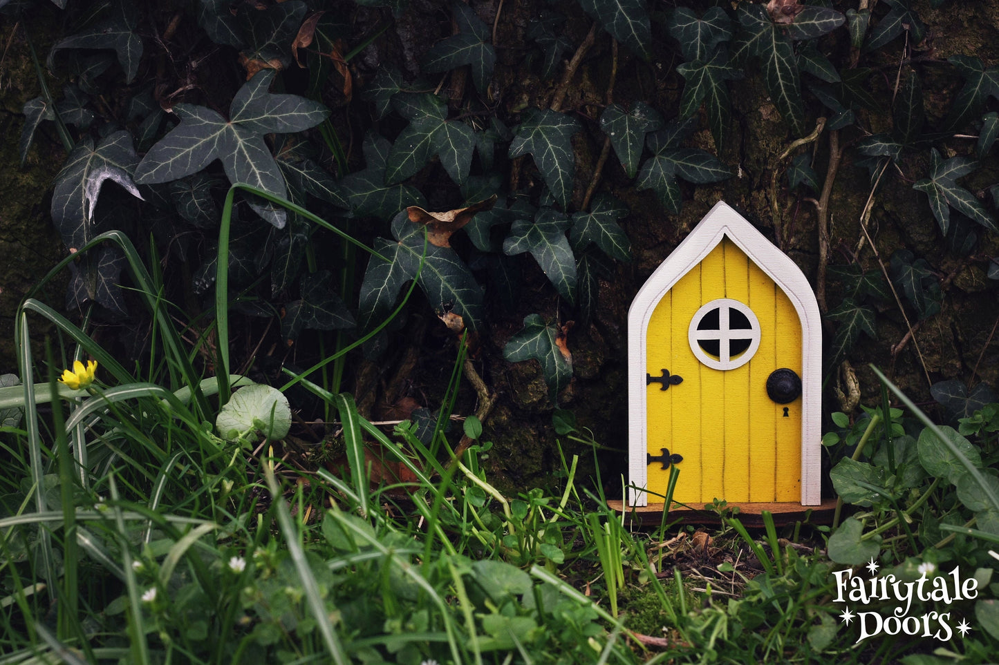 Fairy Door 'Mara' in Yellow